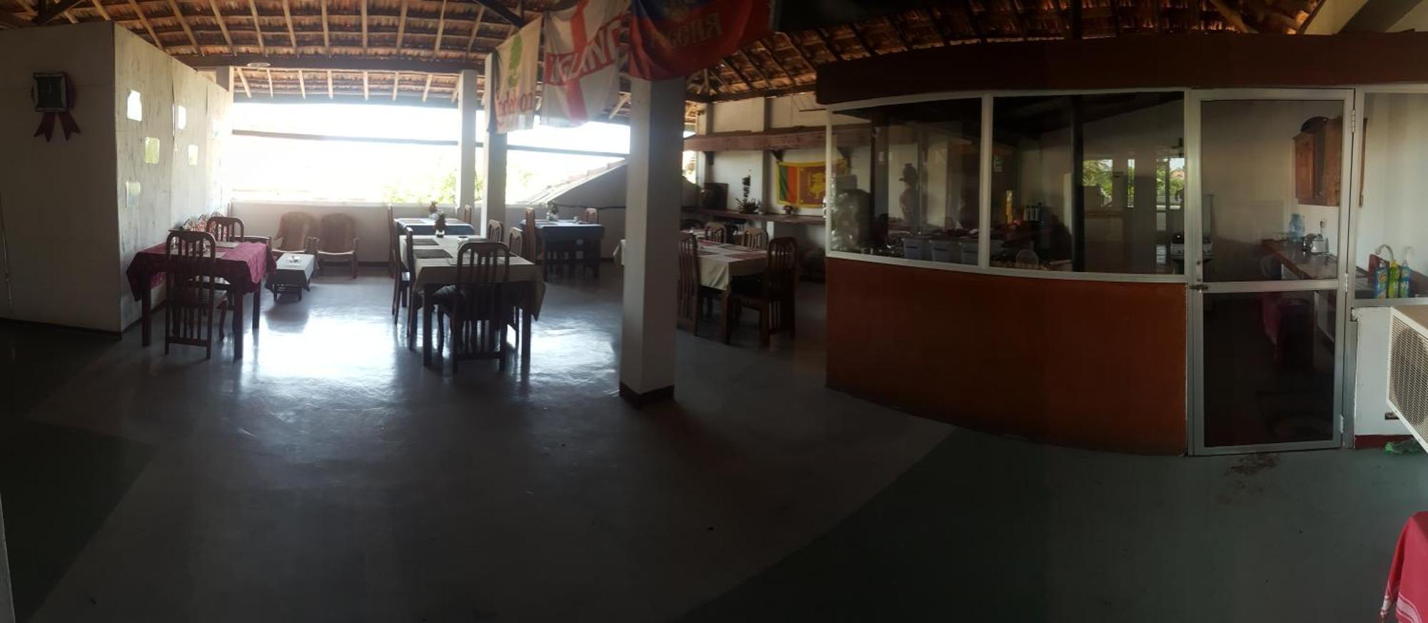Shanith Guesthouse Negombo Bagian luar foto