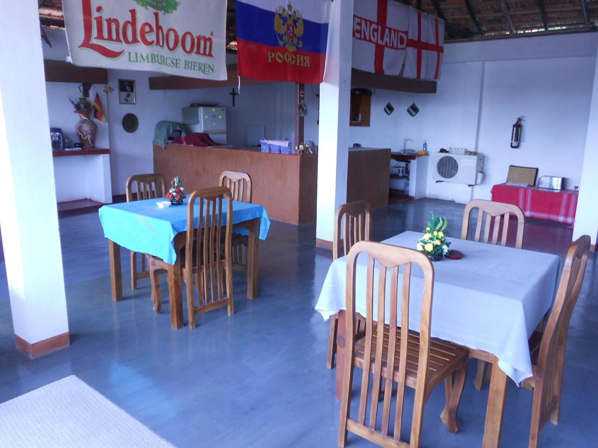 Shanith Guesthouse Negombo Bagian luar foto
