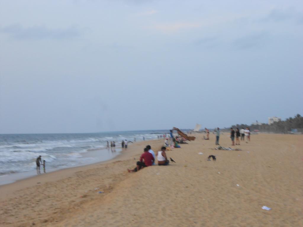 Shanith Guesthouse Negombo Bagian luar foto