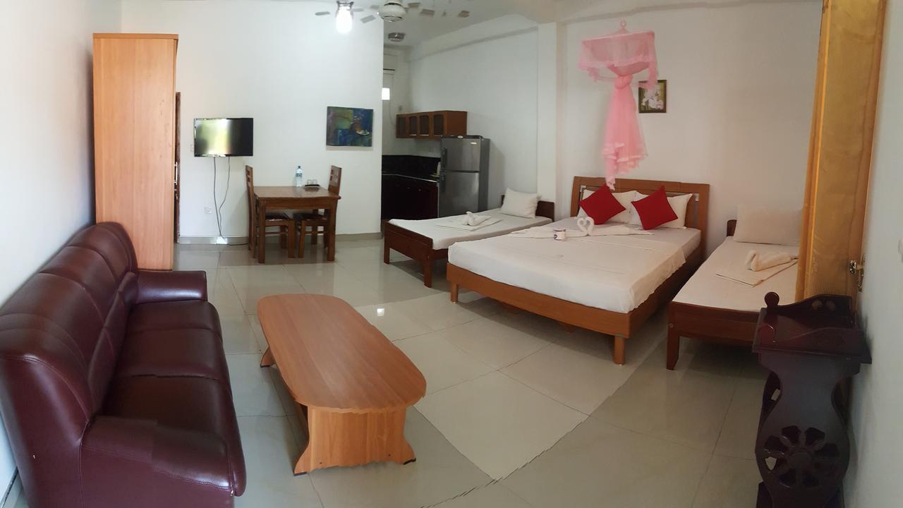 Shanith Guesthouse Negombo Bagian luar foto