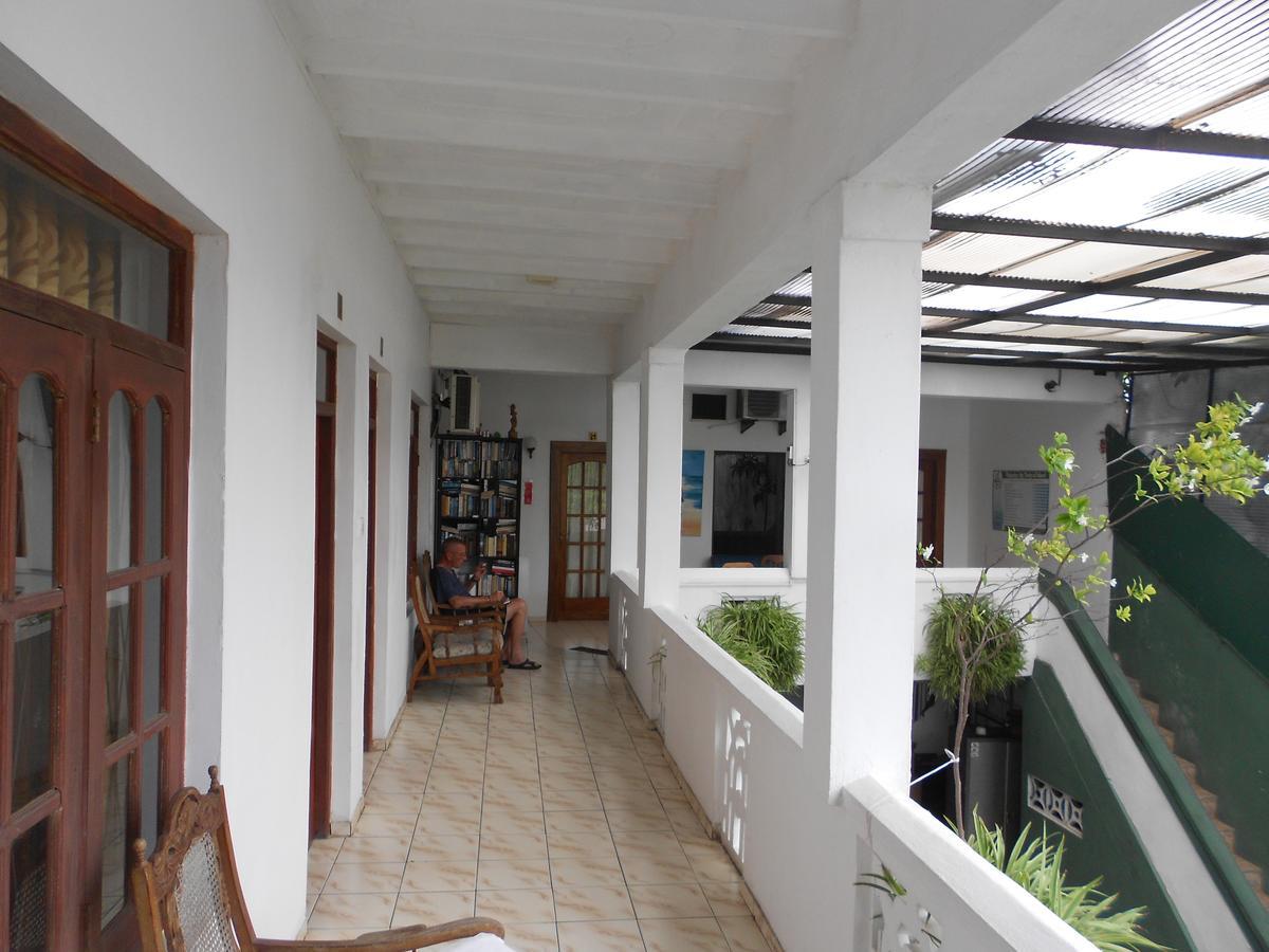 Shanith Guesthouse Negombo Bagian luar foto
